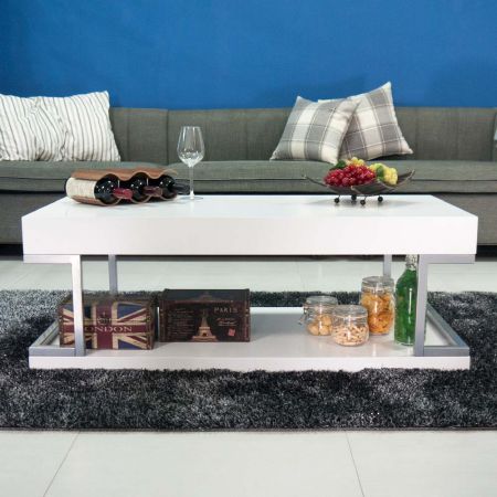 In der Mitte werden dünne Holzleisten verwendet, um das Gesamtgewicht zu tragen. Es handelt sich nicht um die gesamte 10 cm dicke MDF-Platte. Sie wirkt optisch sehr schwer. Die Produktgröße ist jedoch sehr leicht. Die Tischunterseite ist ebenfalls gleich, aber nur 5 cm dick.